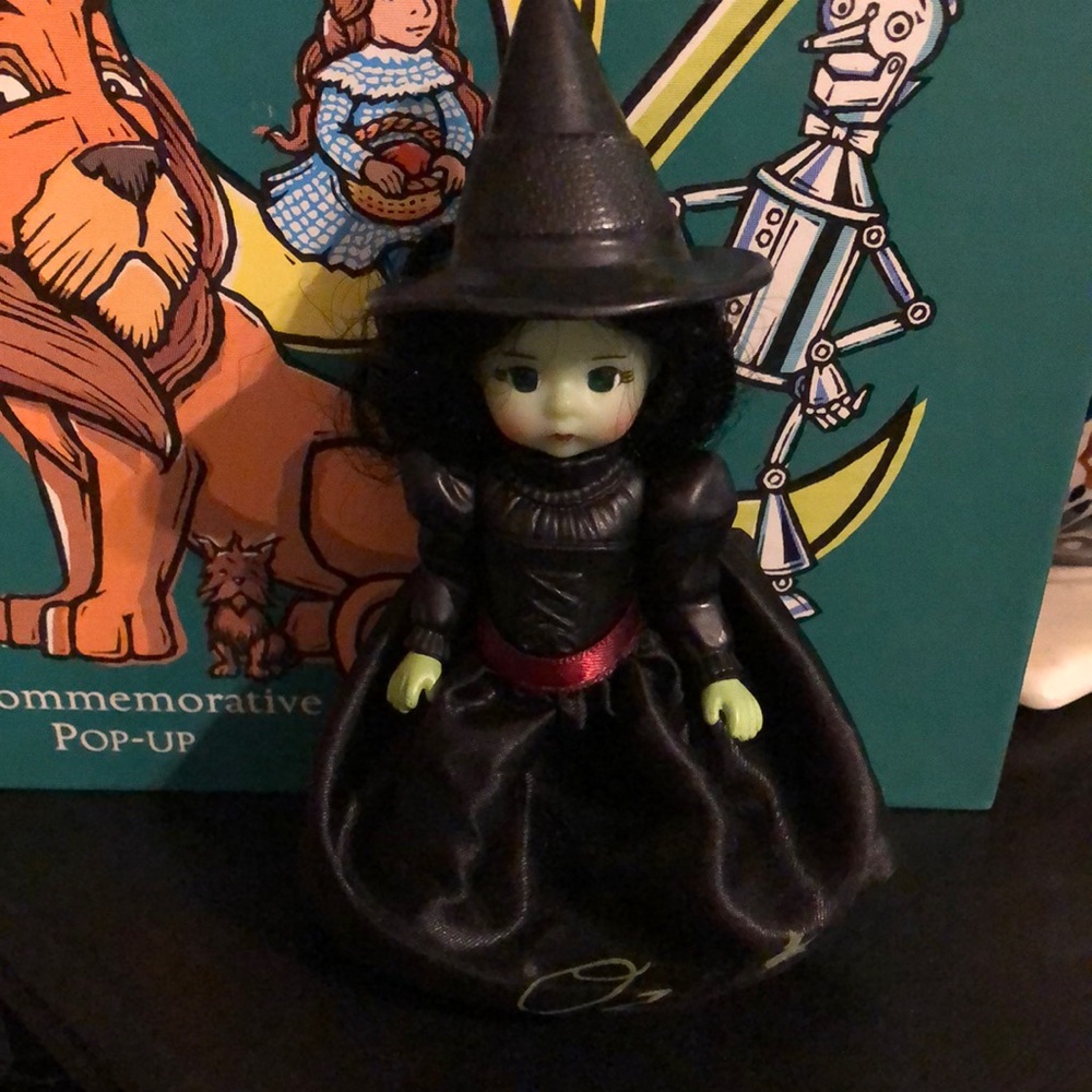 2007 Madame Alexander Wicked Witch Elphaba Wicked Doll
